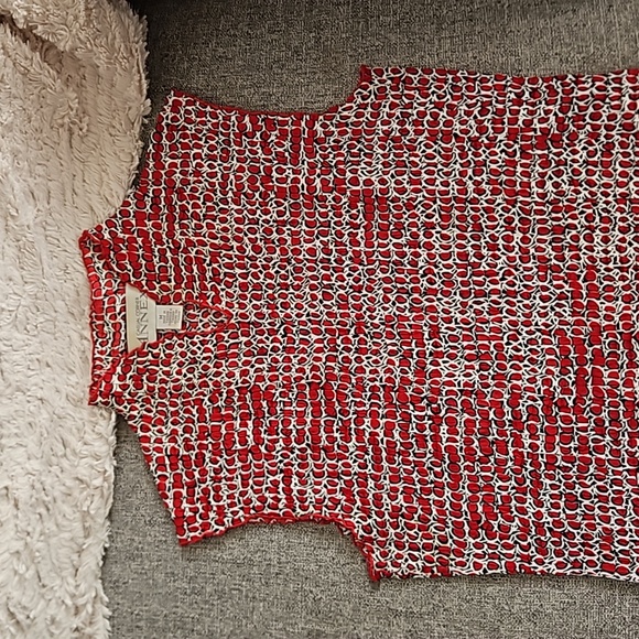 Sleeveless top. Casual Corner annex. Medium. Red and white. - Picture 5 of 5